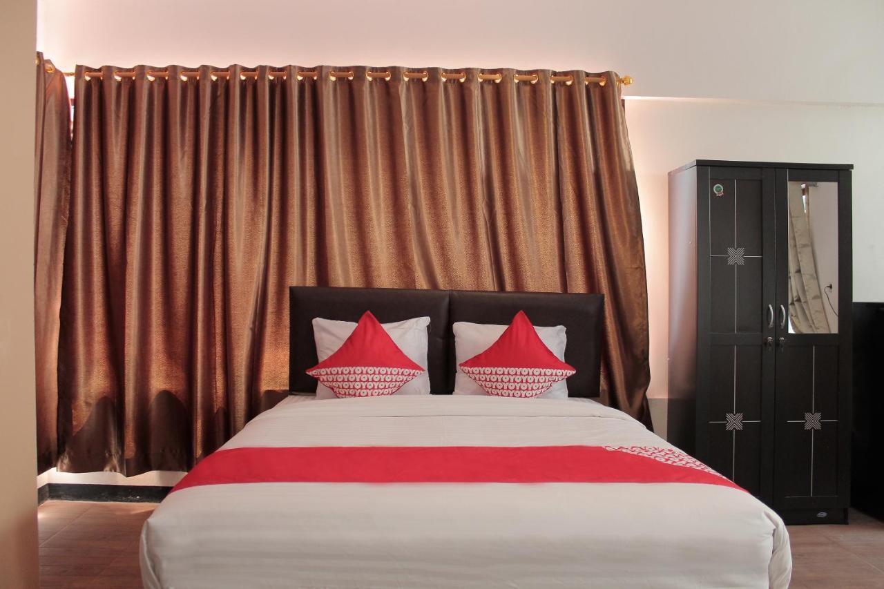 Hotel Oyo 222 M@Jayakarta Exterior foto